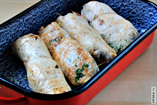 Курица фаршированная брокколи и сыром