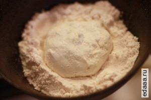 Жаренный козий сыр с фруктовым салатом