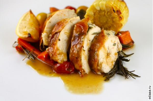 Жаренная курица с лимоном и травами