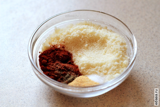 Жареный картофель с пармезаном