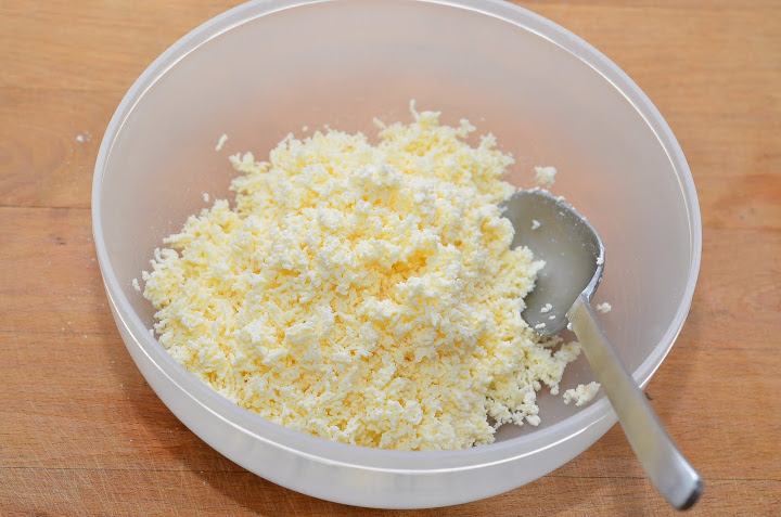 Блинчики с творогом и изюмом
