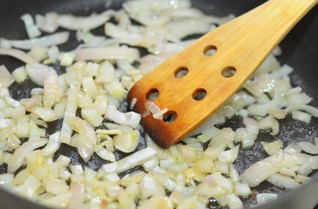 Курица с яблоками
