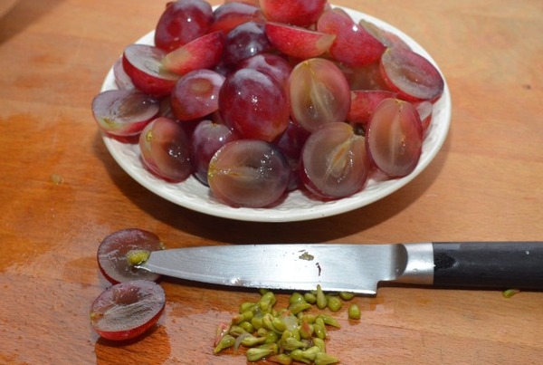Куриный салат с виноградом