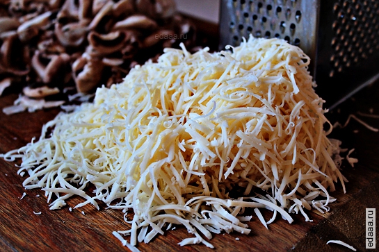 Курица с грибами и сыром