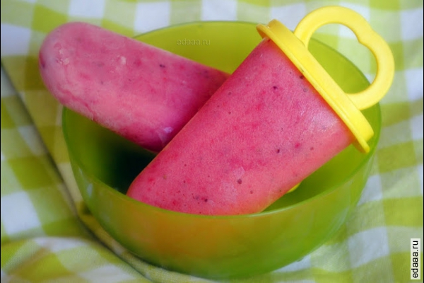 Клубничное мороженное 
