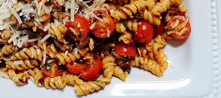 Паста с сыром и томатами