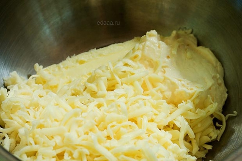 Сырный хлеб с оливками