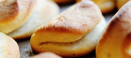 Воздушные домашние рулеты с маслом