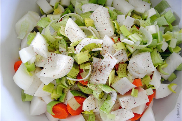 Ячменный суп с говядиной и овощами