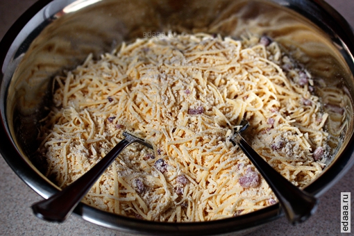 Печенье с сыром и беконом