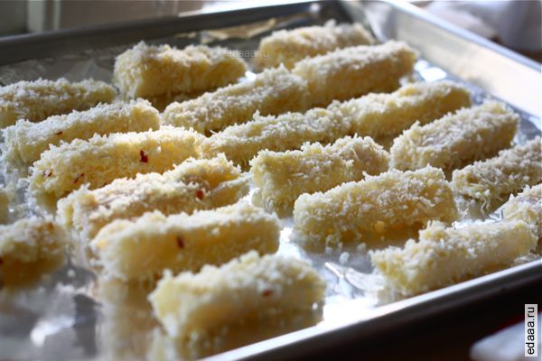 Домашние рыбные палочки с пряным соусом тар-тар