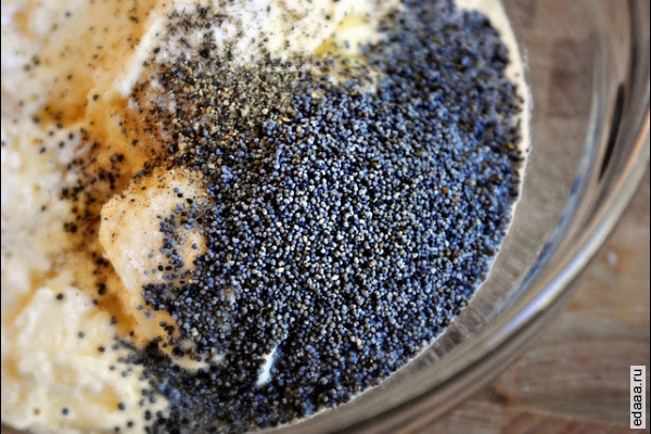 Салат с капустой, яблоками и маком