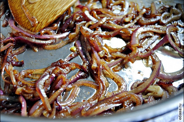 Карамельный лук