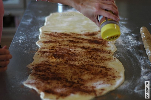 Коричные рулетики