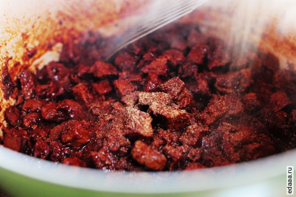 Пряная тушеная говядина со сливочным сыром