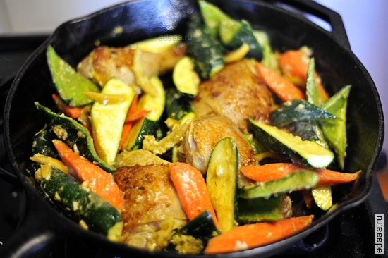 Куриные окорочка с овощами