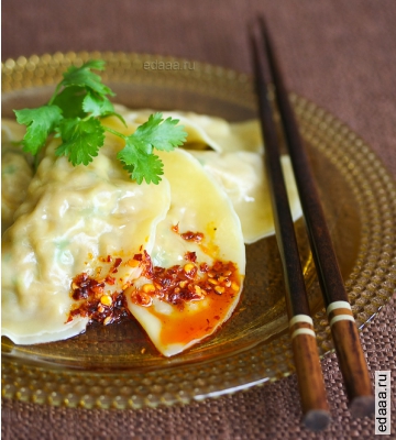 Китайские пельмени со свининой и капустой