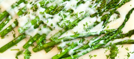 Вкусная запеченная спаржа