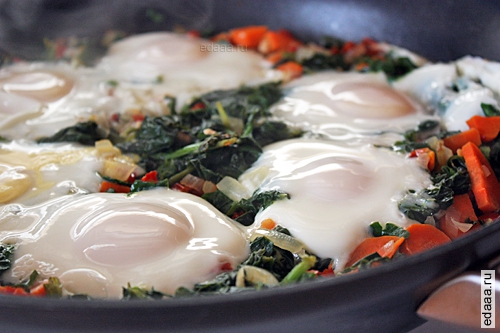Глазунья с овощами