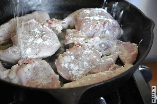 Тушеный кролик с оливками и лимоном