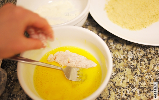 Куриные грудки в кляре