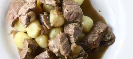 Бефстроганов с клецками