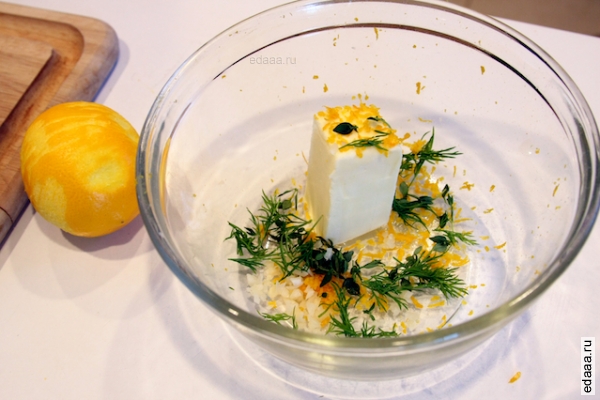 Жаренный лосось с пряным маслом и лимоном