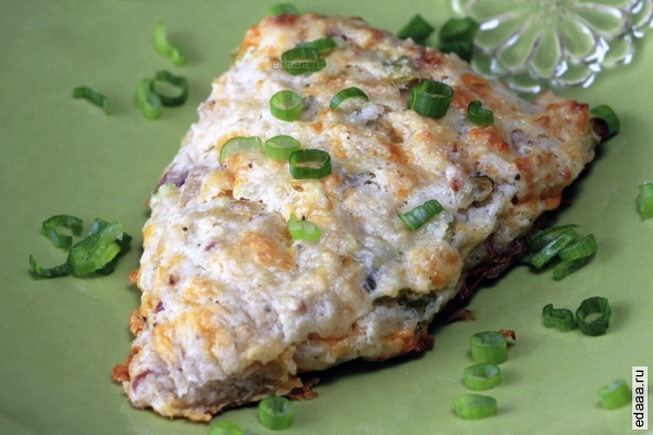 Сырные булочки с беконом и зеленым луком