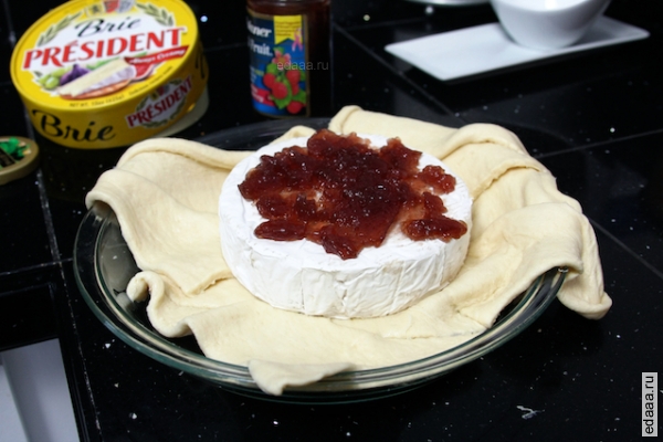 Запеченный бри