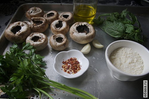 Запеченный кабачок-спагетти с грибами