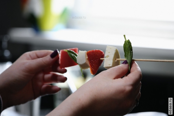 Шашлык Капризе с фруктами