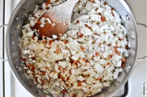 Куриное чили с фасолью