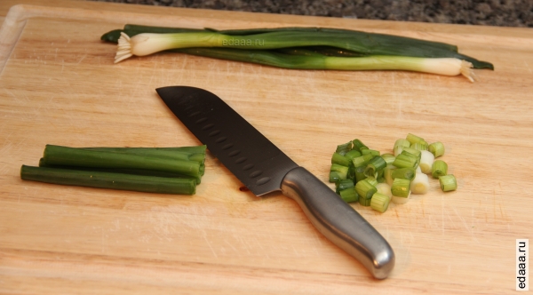 Пряная курица с ананасом