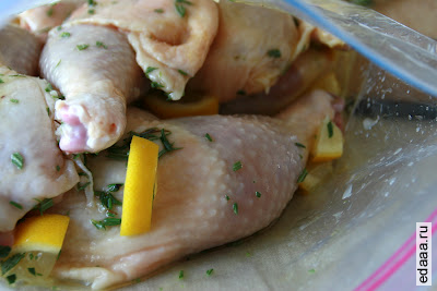 Куриные окорочка с лимоном и розмарином