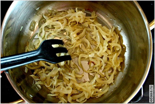 Курица с красным перцем и сметанным соусом