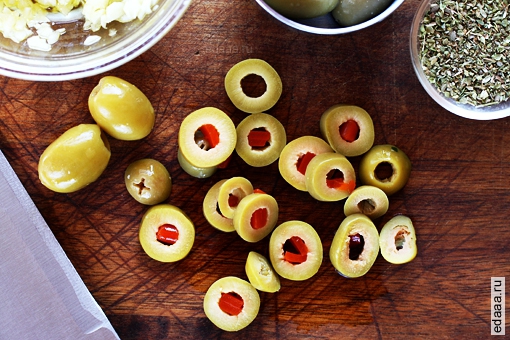 Сырный хлеб с оливками