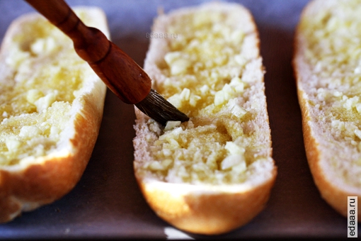 Сырный хлеб с оливками